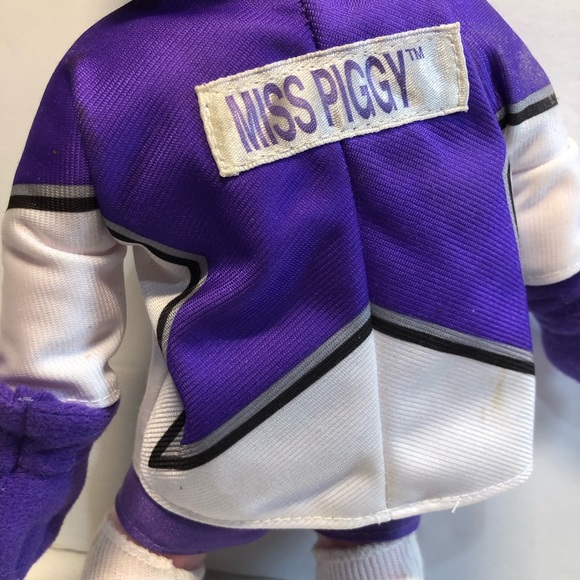 Vintage 1995 Hockey Miss Piggy Muppets McDonald’s NHL - Picture 3 of 7